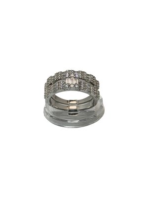 Anillo de compromiso con alianza y circonia baguette