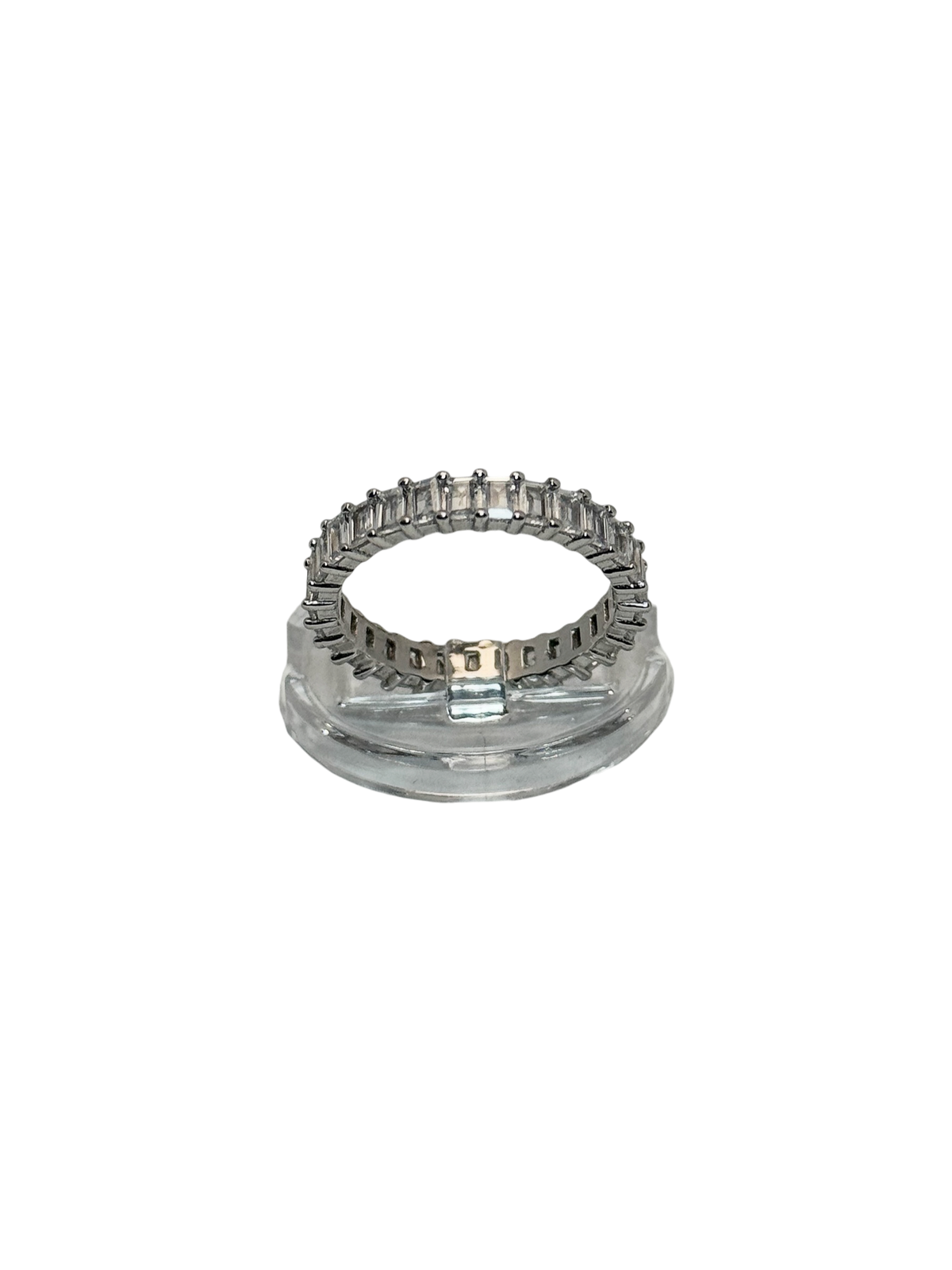 Anillo banda de zircones tipo baguette