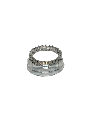 Anillo banda de zircones tipo baguette