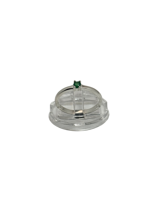 anillo de compromiso solitario con zircon verde