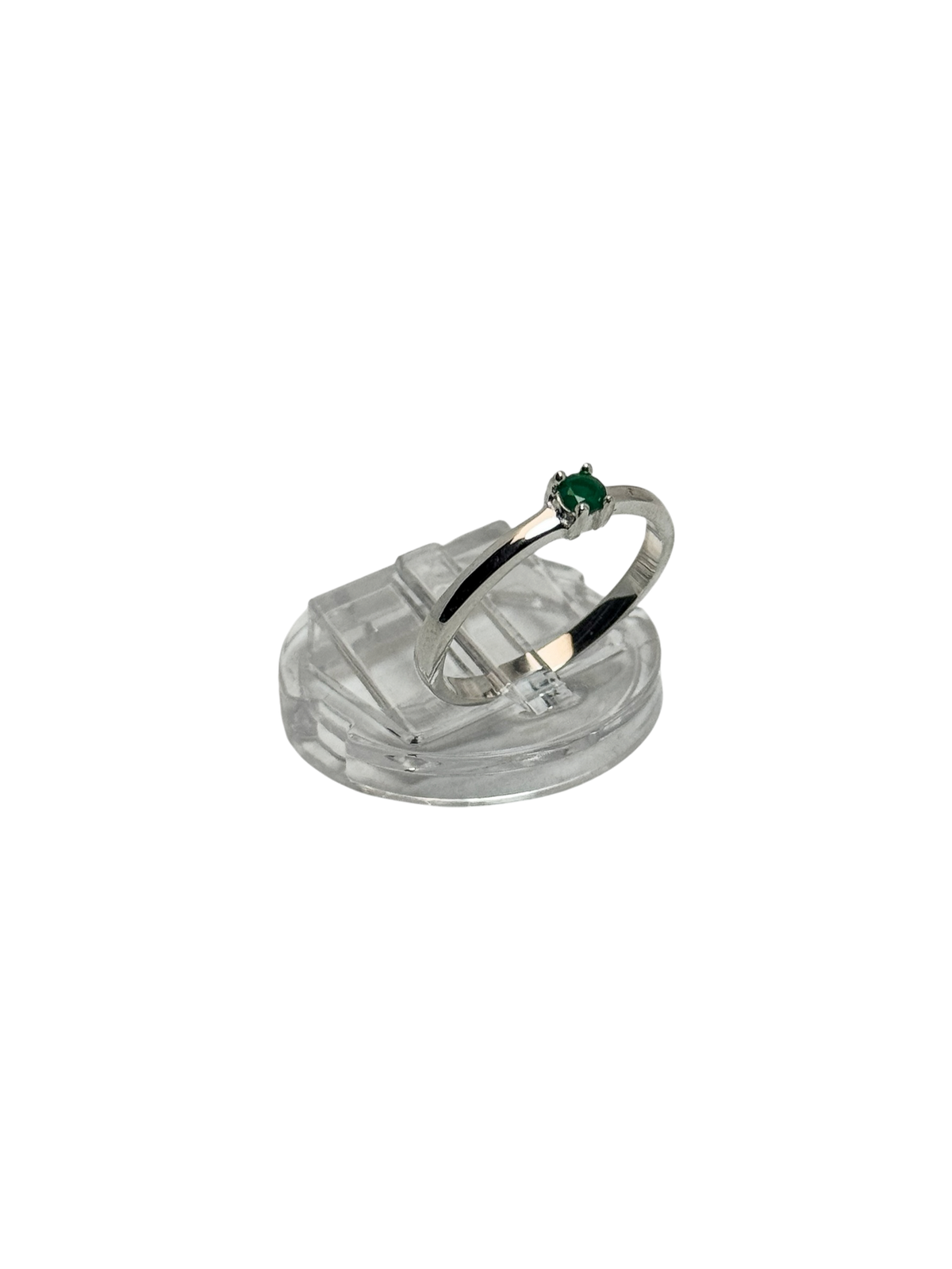 anillo de compromiso solitario con zircon verde