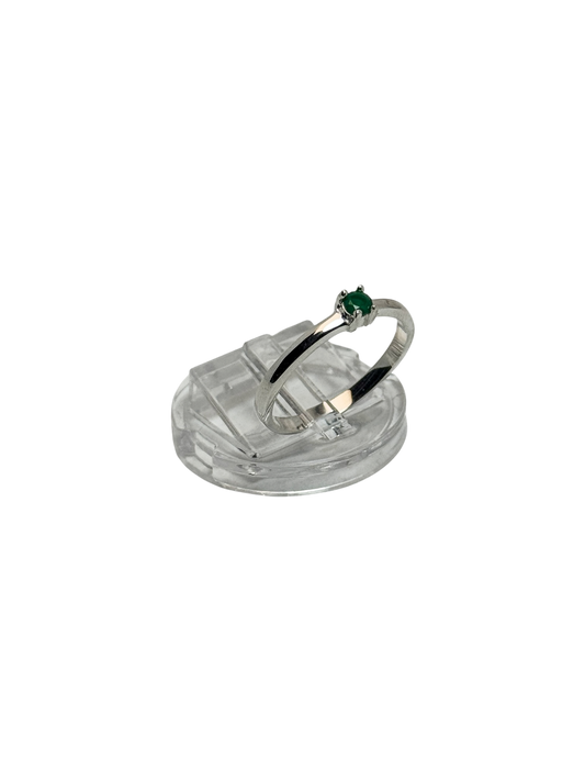 anillo de compromiso solitario con zircon verde