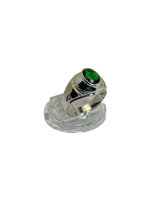 Anillo tipo sello piedra central verde